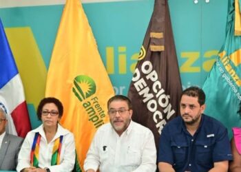 Alianza País, Frente Amplio y Opción Democrática exigen transformación de la Policía Nacional