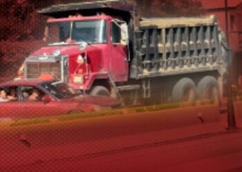 ¡Insólito en Puerto Plata! Patana arrastra carro de concho con pasajeros a bordo