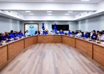 Director general del CESAC encabeza primera reunión de coordinación con directores de seguridad aeroportuaria del país
