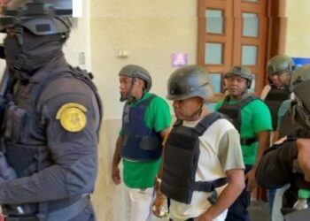 Envían a juicio a un coronel y capitán por robo municiones