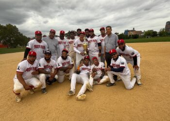 Equipo Rojo Campeón Liga de Softbol Puerto Plata en NY