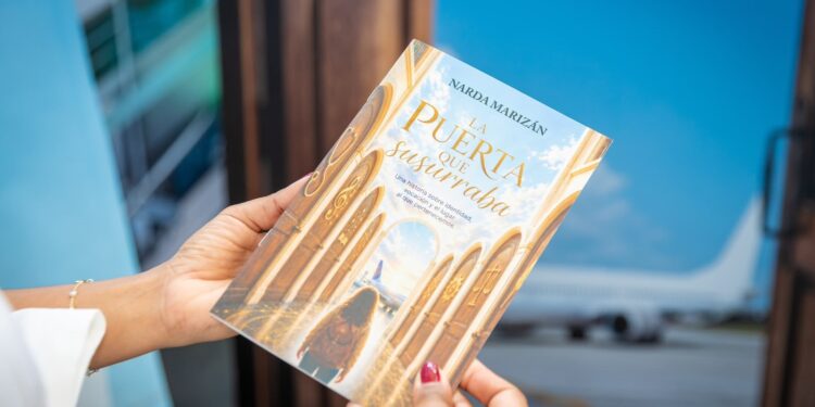 IDAC promueve vocaciones en Feria Internacional del Libro con puesta en circulación libro “La puerta que susurra”