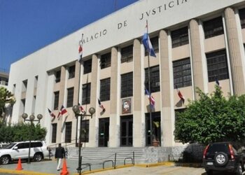Citan a Dany Alcántara, Oscar Medina, Luisín Mejía y Color Visión tras acusación por difamación e injuria
